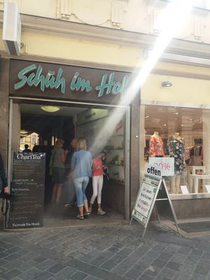 Entrance to the hidden cafe Leander at Cafe Leander in Bamberg