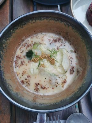 Soup with cucumber and kohlrabi at TIAN Bistro am Spittelberg in Vienna