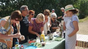 vegan springrolls workshop  at GRRRfood in Serignan