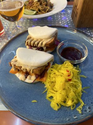 Bao con tofu alla piastra  at Clear Head - Lehka Hlava in Prague