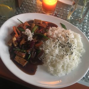 Tofu Cantonese style 🍚🥒🥕 at Clear Head - Lehka Hlava in Prague