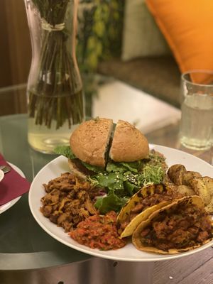 Big plate at Clear Head - Lehka Hlava in Prague