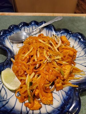 Vegan pad thai at Komol Thai Restaurant in Las Vegas