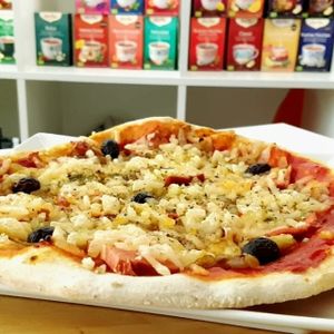 Pizzaka vegan brutttal!!! at Paradis Obrador Ecologic Vega in Granollers