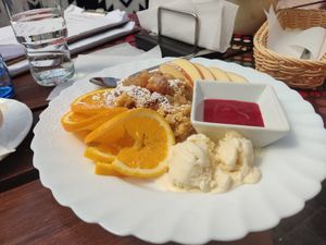 Wegańska szarlotka at Bar Alternatywa in Hel