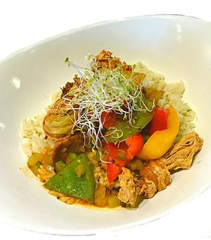 RED SAUCE RICE (Vegan)  			
汁汁饭 (纯素) 
BROWN RICE. CAPSICUM. CUCUMBER. LION’S MANE MUSHROOM. CHERRY TOMATO
 at Yi Ke Shu - Bayan Lepas in Penang