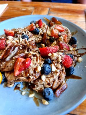 Pancakes with fruit at De Herbivoor in Groningen