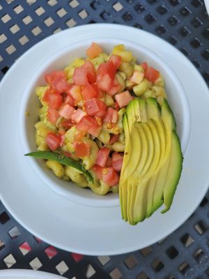 Vegan Pesto Mac with avocado at Beerline Cafe in Milwaukee