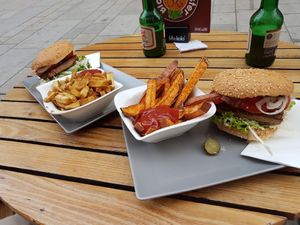 Bio green burger at BioBurgerMeister in Salzburg