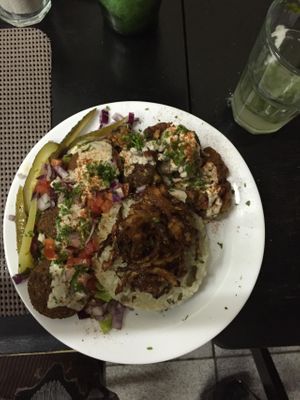 Mujedara + Falefel + Karnabit bi tahini (delicioussss!) at Casa Siria in Sao Caetano Do Sul