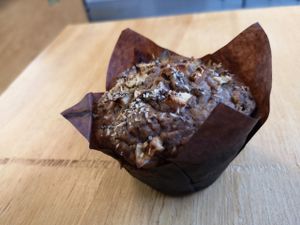 Muffin banane at ROOTS - Amstelveenseweg in Amsterdam