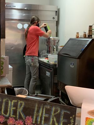 Juicing 🥰 at Tippi Teas in El Paso