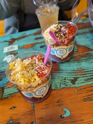 Beach Bowl and Mogi Bowl at Tippi Teas in El Paso