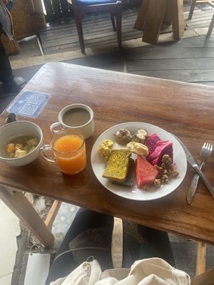 Breakfast   at Alkaline Restaurant in Canggu
