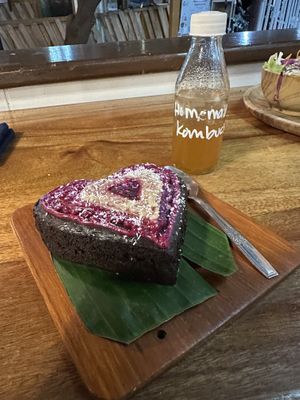 10/10 vegan choc cake with dragonfruit and homemade kombucha   at Alkaline Restaurant in Canggu