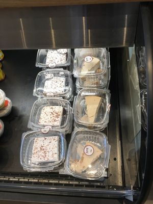 desserts to go at VeganBurg in San Francisco