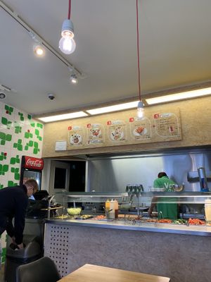 The bar at Maoz - Albertcuypstraat in Amsterdam