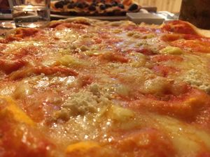 Vegan pizza with garlic  at In Bocca Al Lupo in Lisbon