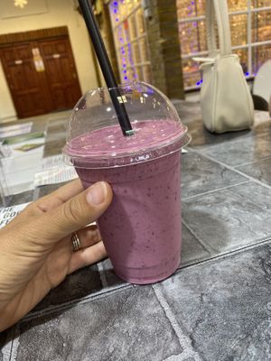 Smoothie at The Feel Good Cafe in East London