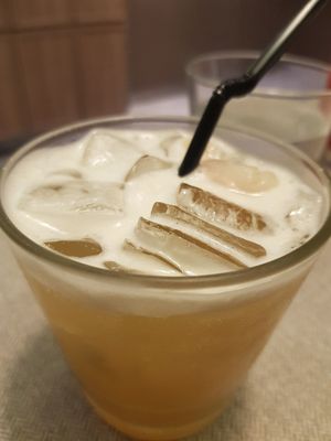 Ice lychee green tea at Elemen - Thomson Plaza in Central Singapore