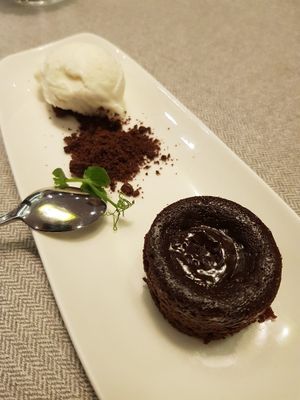 Chocolate Lava Cake at Elemen - Thomson Plaza in Central Singapore