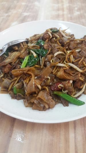 Fried kway teow - $4 at New Realm 素林 in Central Singapore