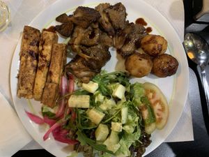 Girgola con tofu at The Mantraa in Barcelona