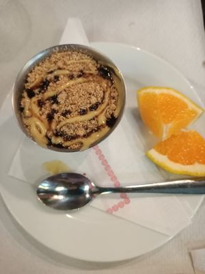 Crumble de manzana at The Mantraa in Barcelona