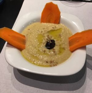 Hummus at The Mantraa in Barcelona