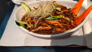 Buckwheat noodles and greens, chinese style recipe at The Mantraa in Barcelona