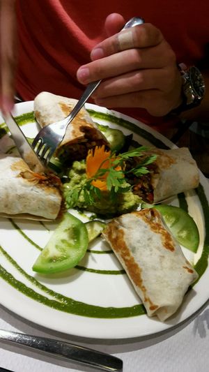 Maxi Wraps  at The Mantraa in Barcelona