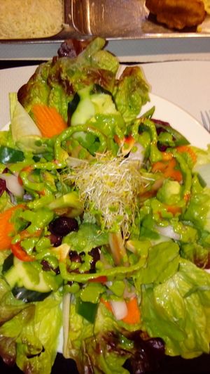 garden salad at The Mantraa in Barcelona