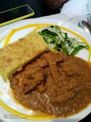seitan with potatoes at The Mantraa in Barcelona