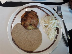 Nidos de patata y queso vegano  con salsa berenjena y ensalada at The Mantraa in Barcelona