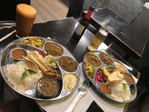 The deluxe thali for 10 euros 😍 at The Mantraa in Barcelona