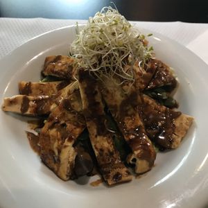 Grilled tofu with Japanese sauce at The Mantraa in Barcelona