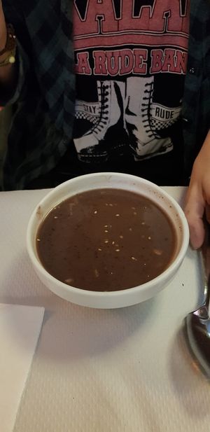 Crema de frijoles negros at The Mantraa in Barcelona