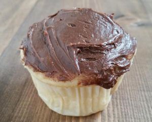 cupcake at Nicky's Comfort Candy in Minneapolis