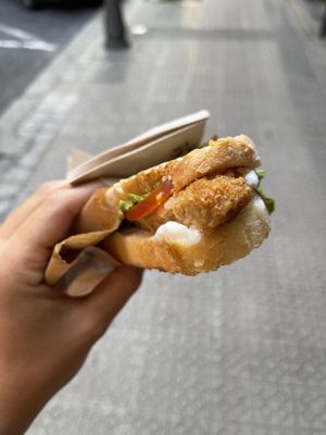 Pintxo no pollo y veganesa at Crock and cock in Bilbao