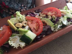 Avocado and cashew salad at Crock and cock in Bilbao