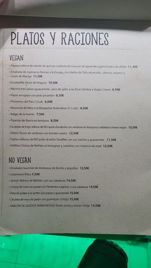 Vegan clearly mentioned at Crock and cock in Bilbao