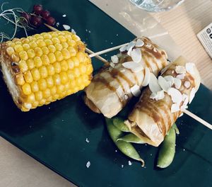 Rollitos chinos de no-paro at Crock and cock in Bilbao