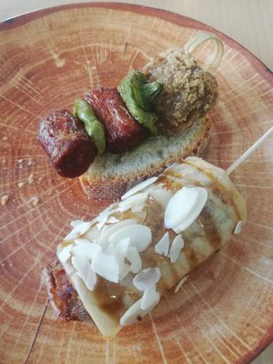 Pinxtos at Crock and cock in Bilbao