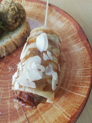 Hoisin spring roll at Crock and cock in Bilbao