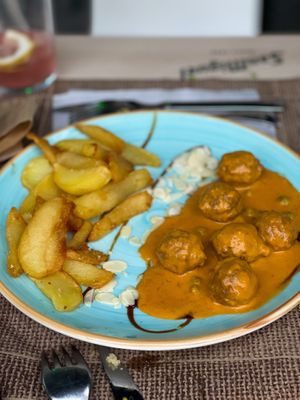 Albondigas veganas menú del día  at Crock and cock in Bilbao