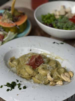 Raviolis con carbonara menú del día  at Crock and cock in Bilbao