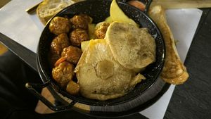 Sarteneko con huevos de albóndigas at Crock and cock in Bilbao