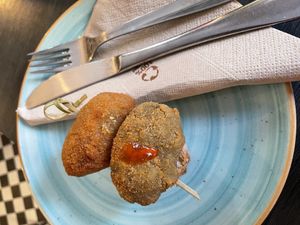 Croqueta mediterránea y de morcilla  at Crock and cock in Bilbao