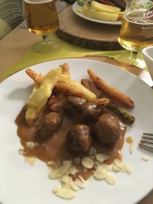 Vegan Albondigas at Crock and cock in Bilbao