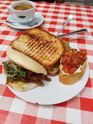 Vegan pinchos at Crock and cock in Bilbao